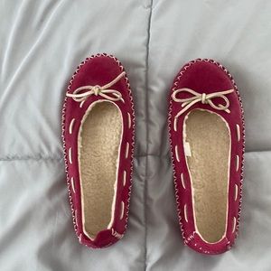 Llbean moccasin slippers..size 8..cranberry color